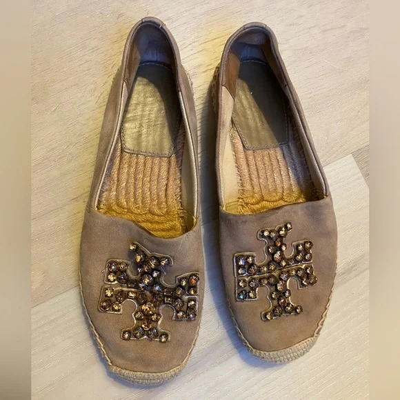 Tory Burch Embellished Espadrille Jewel Suede in Almond Flour color - Size 6 - Picture 4 of 8